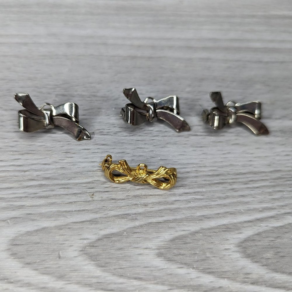 4 Small Metal Bow Pendant/Pins